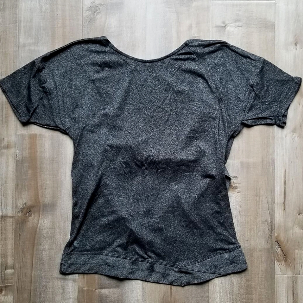 Lolë Athletics cross-back tee, Women's size M